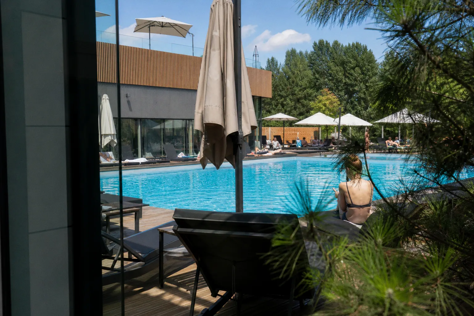 Phoenix Pool в Конча-Заспе: почему стоит повременить с визитом