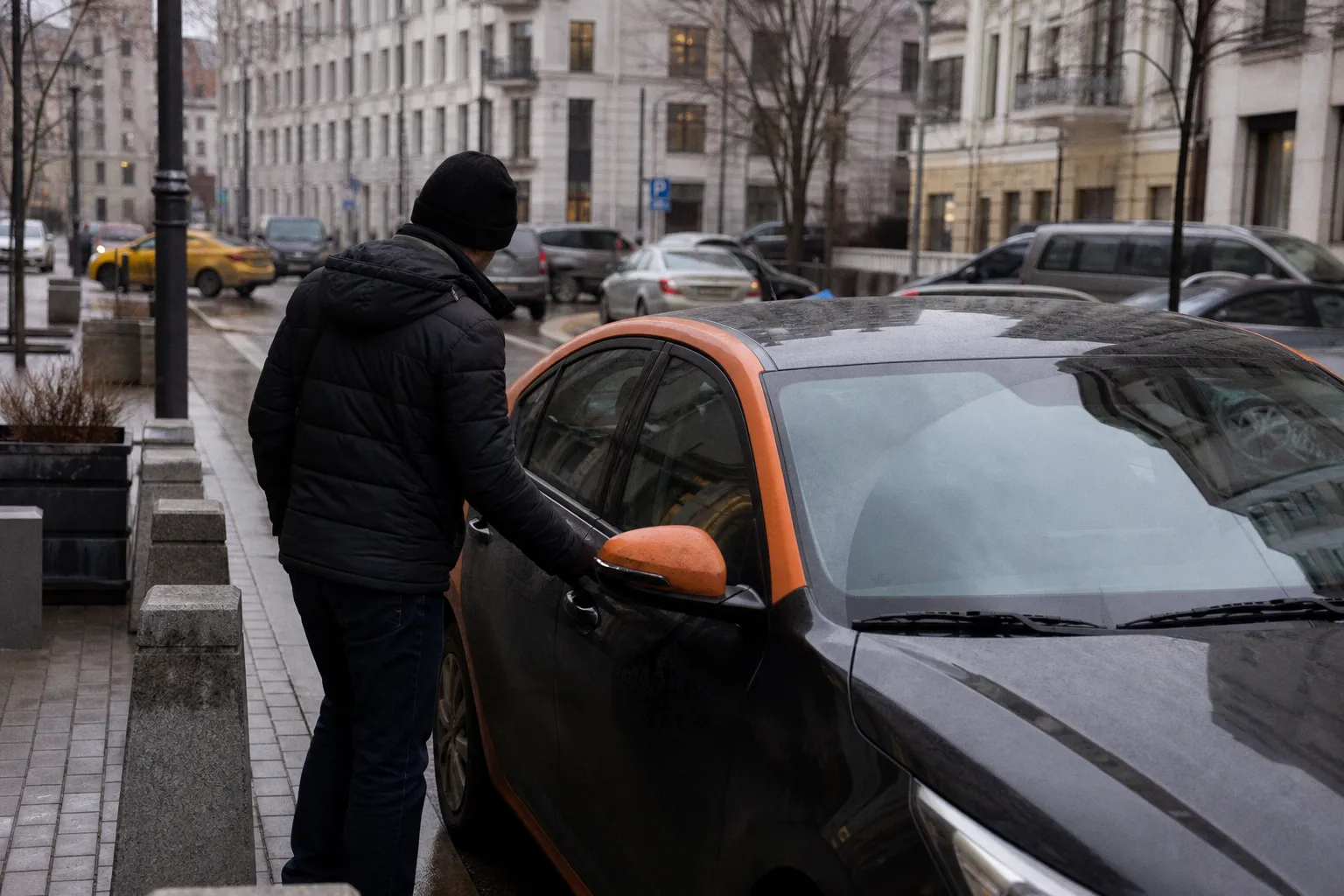 Россиян предупредили о новых схемах обмана пользователей каршеринга и такси